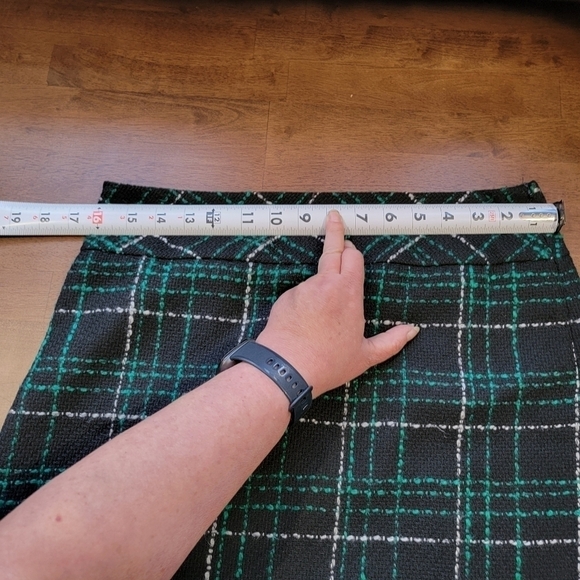 LOFT Green Plaid Skirt - Picture 8 of 12